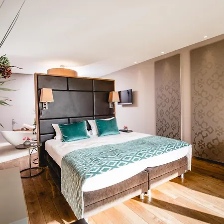 Hotel Restaurant Torkel 4*