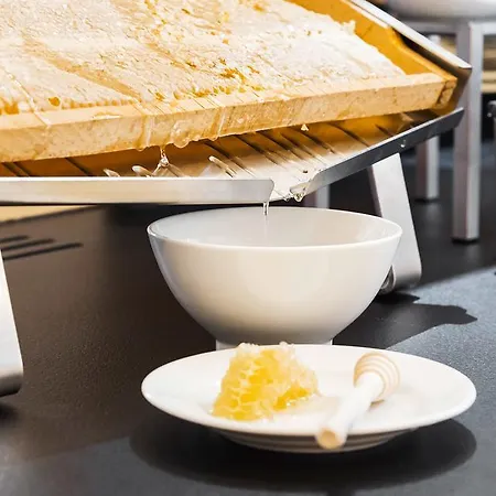 Отель Restaurant Torkel 4*