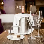 ホテル Restaurant Torkel 4*