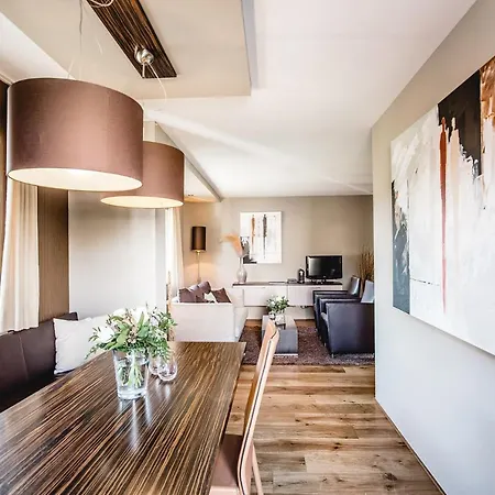 מלון Restaurant Torkel 4*