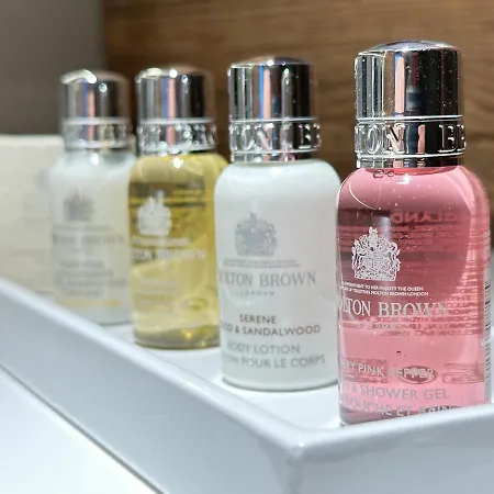 מלון Restaurant Torkel 4*